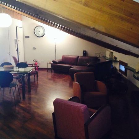 La Mansarda Della Musica Appartement Bologna Buitenkant foto