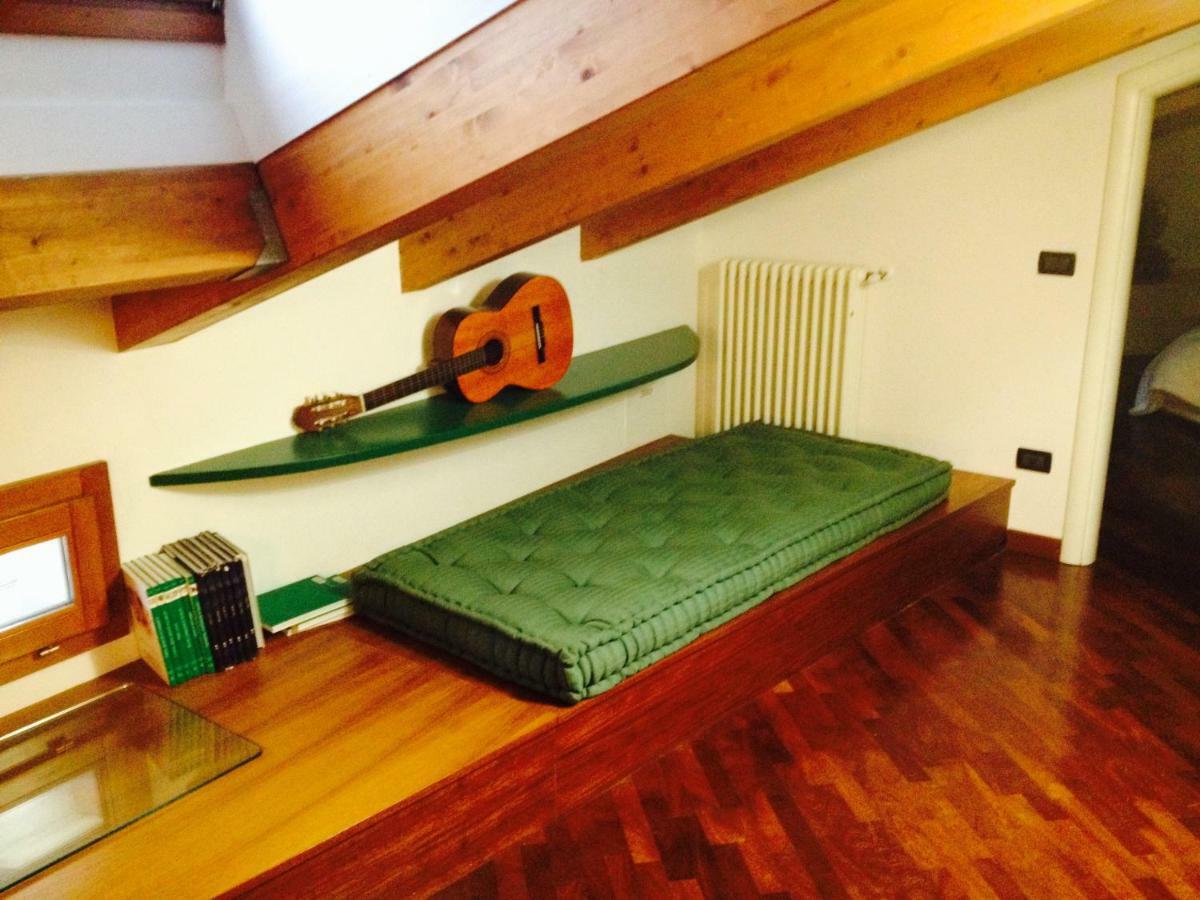 La Mansarda Della Musica Appartement Bologna Buitenkant foto